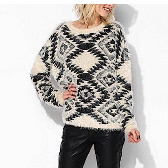 McGinn Eyelash Aztec Sweater Size Large Bohemian Geometric - Picture 1 of 7